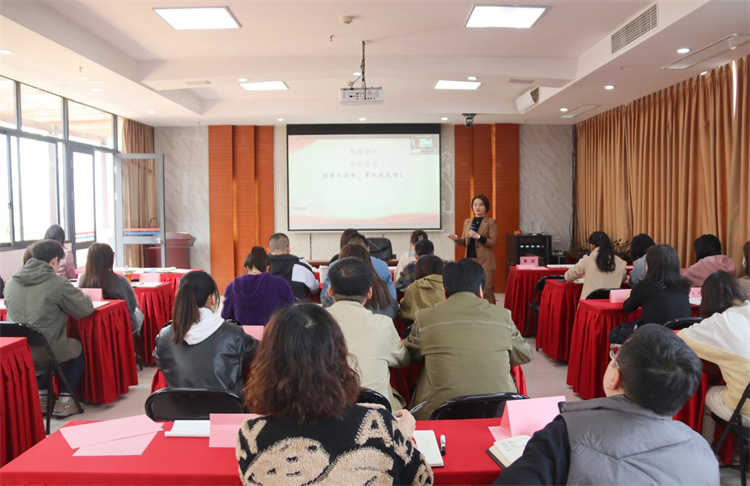 集團(tuán)公司組織開(kāi)展棉麻大講堂第5期會(huì)務(wù)與接待禮儀專(zhuān)題培訓(xùn)